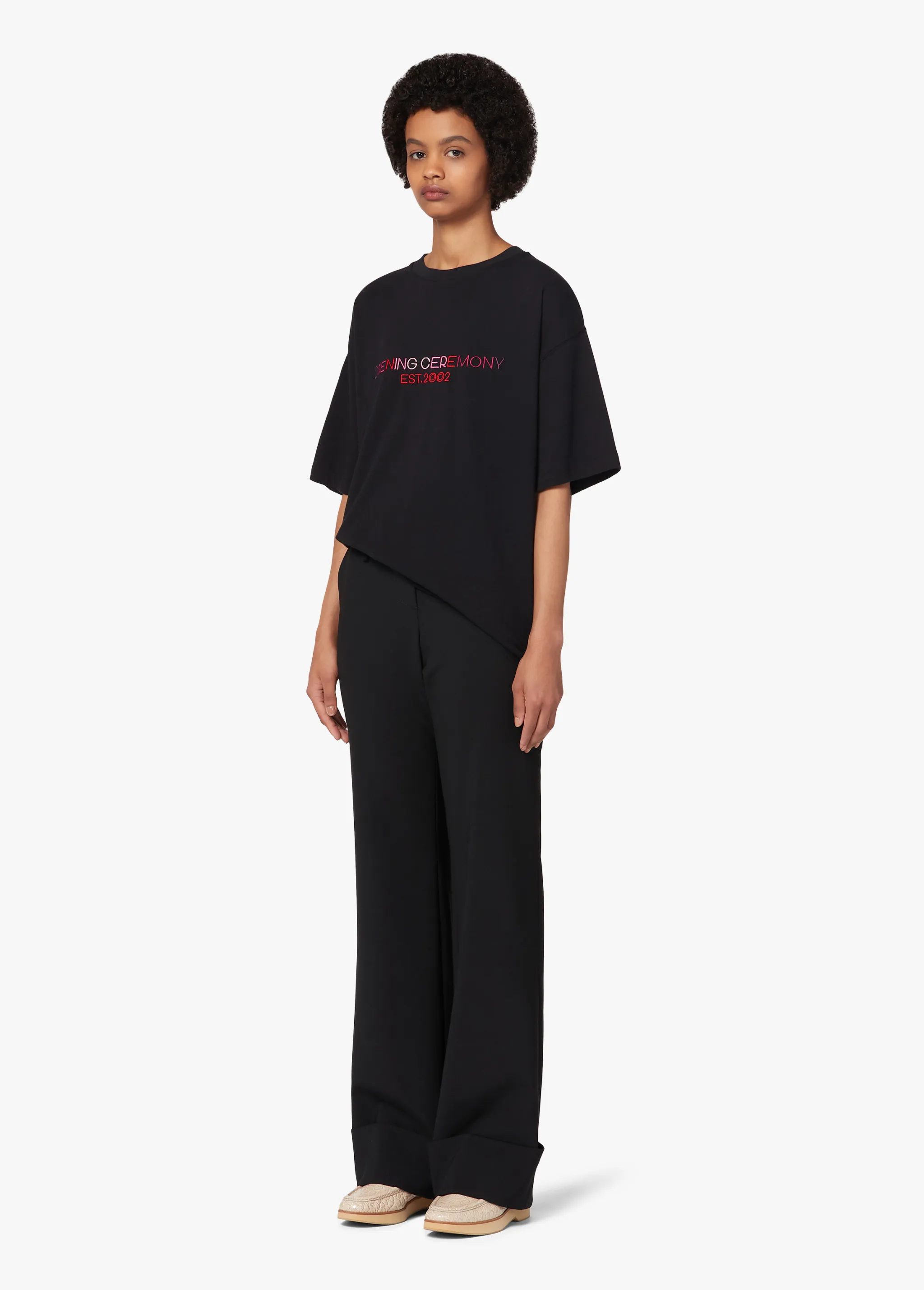 EMBROIDERED LOGO T-SHIRT