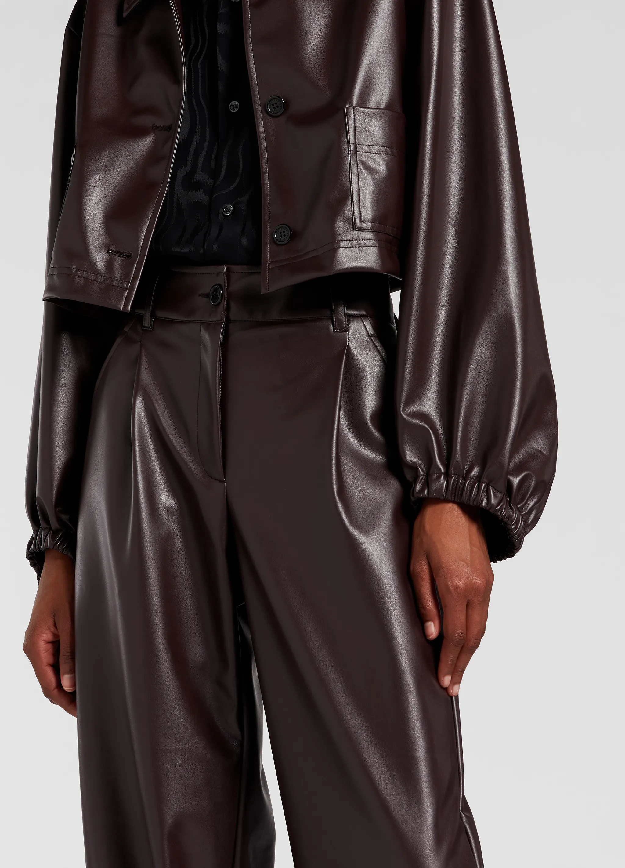 FAUX LEATHER GATHERED PANTS