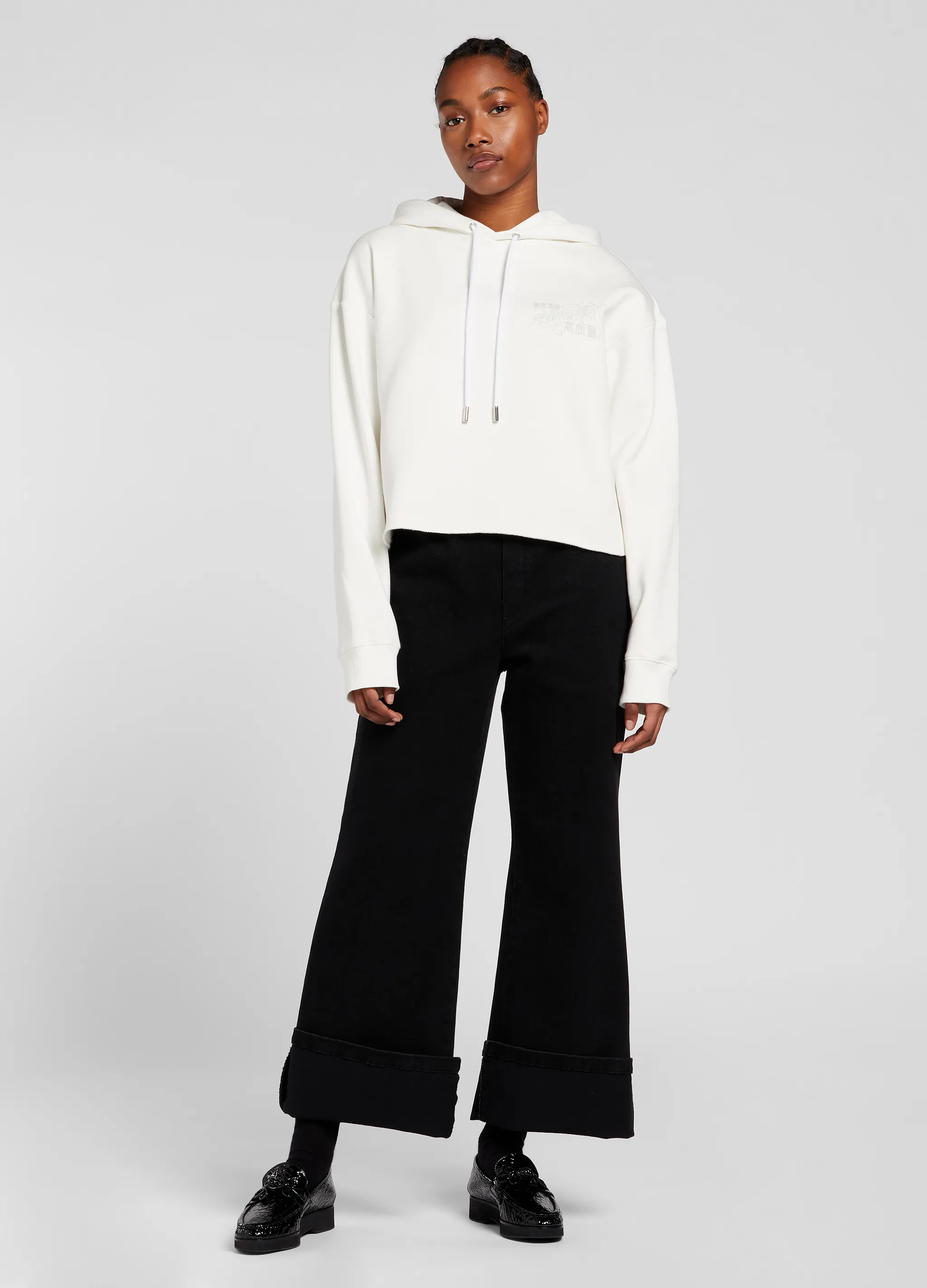 FLOWER CHAIR PRINT CROPPED HOODIE
