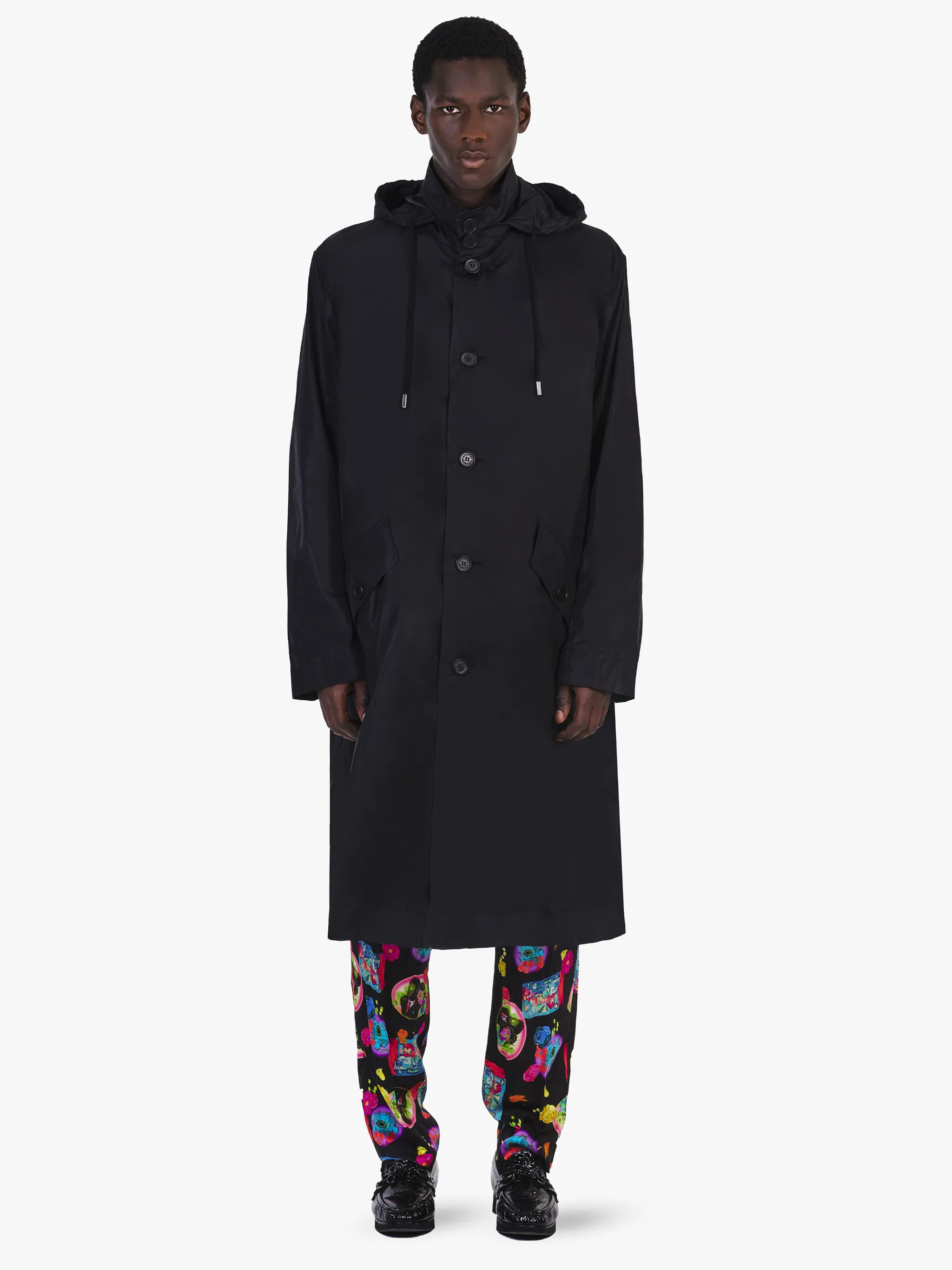 LOGO WINDBREAKER