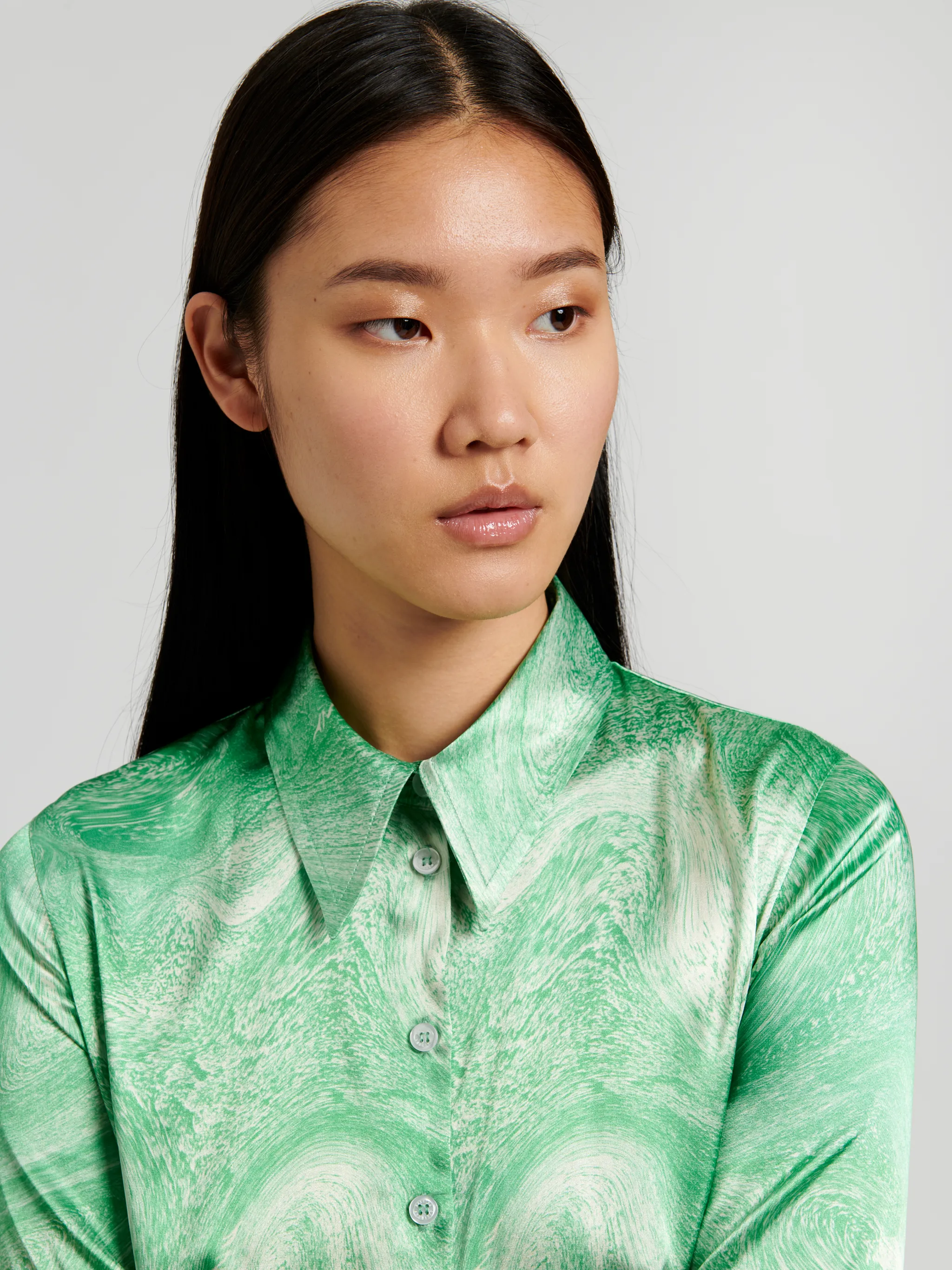 marble-print pointed-collar shirt