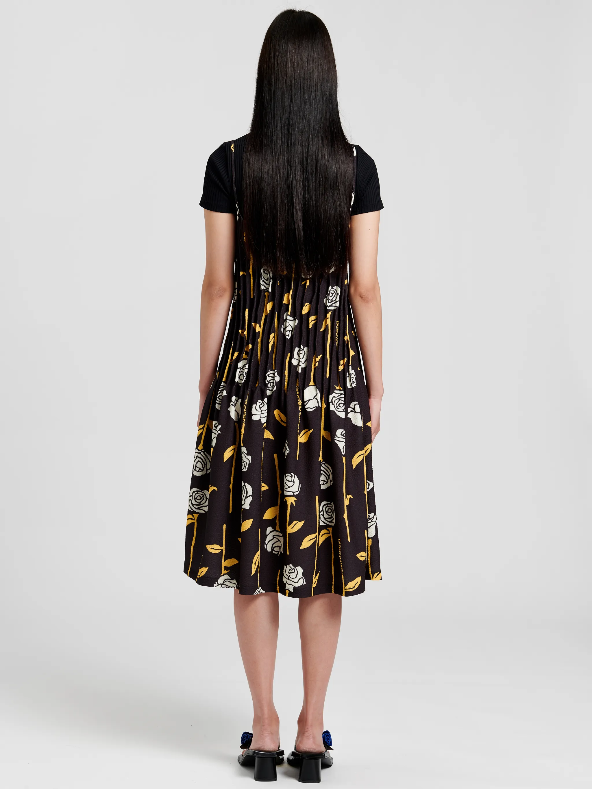 PLEATED DRESS ROSES ALLOVER