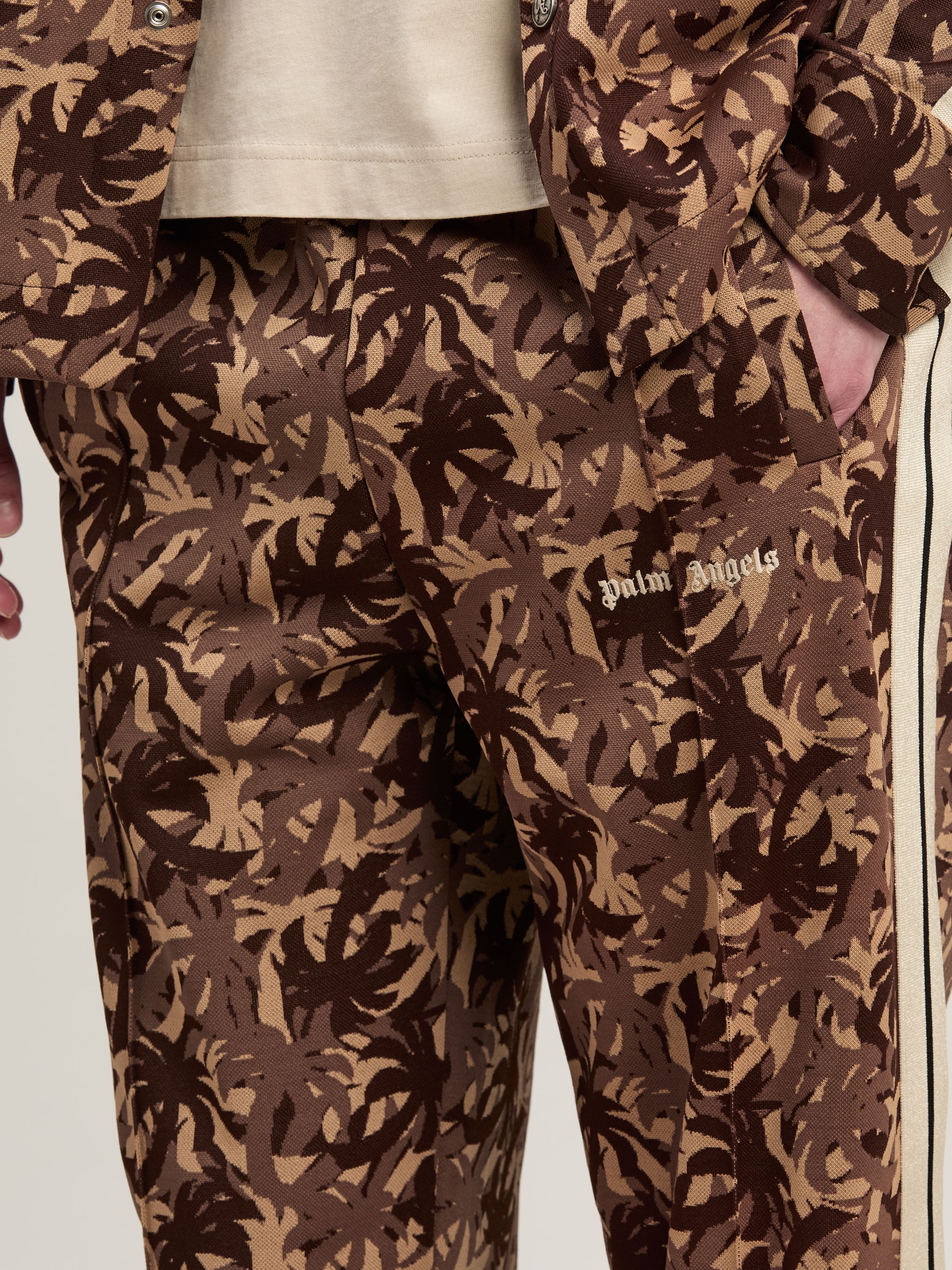 Palm angels camo pants on sale