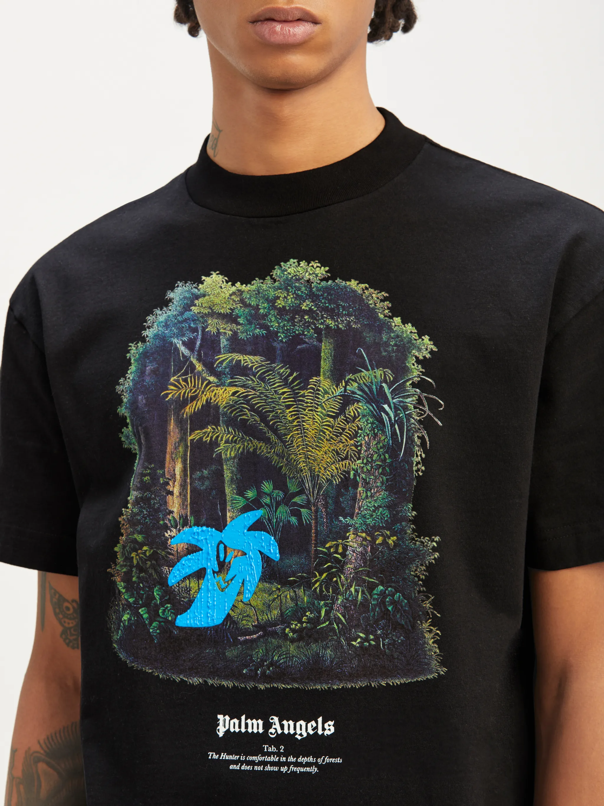 エンボスプリント【PALM ANGELS】HUNTING IN THE FOREST Tシャツ Palm Angels | Service Announcement