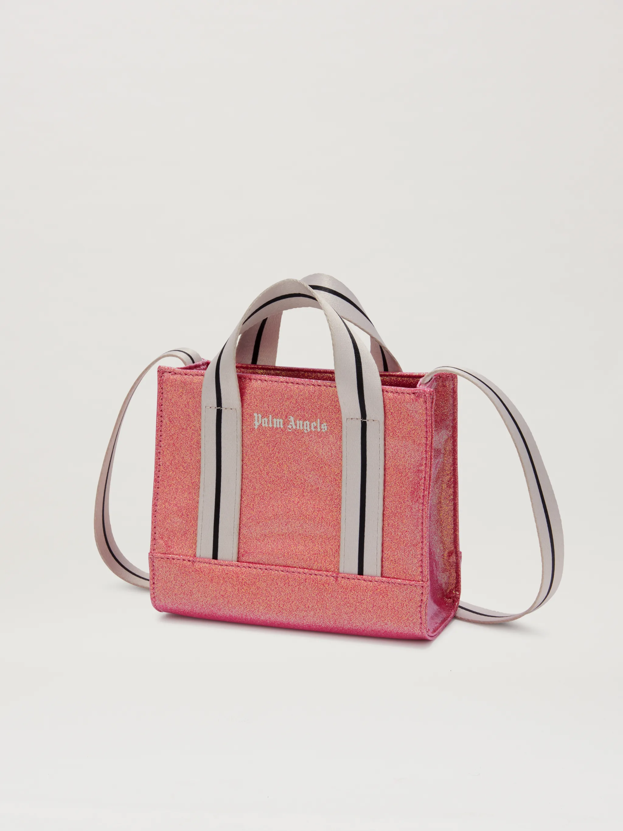 Curved logo bib