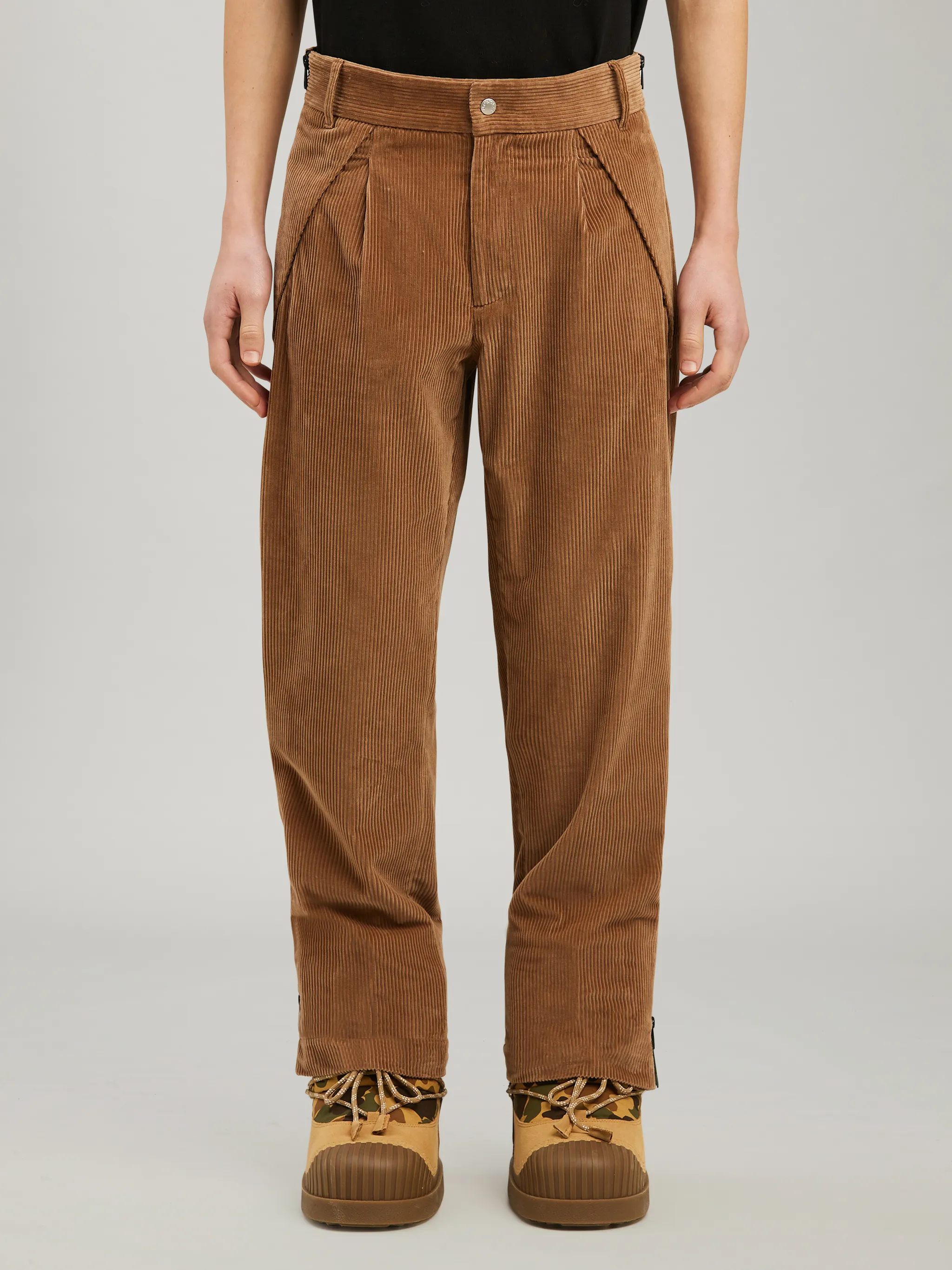 PAXMONCLER BROWN CORDUROY PANTS