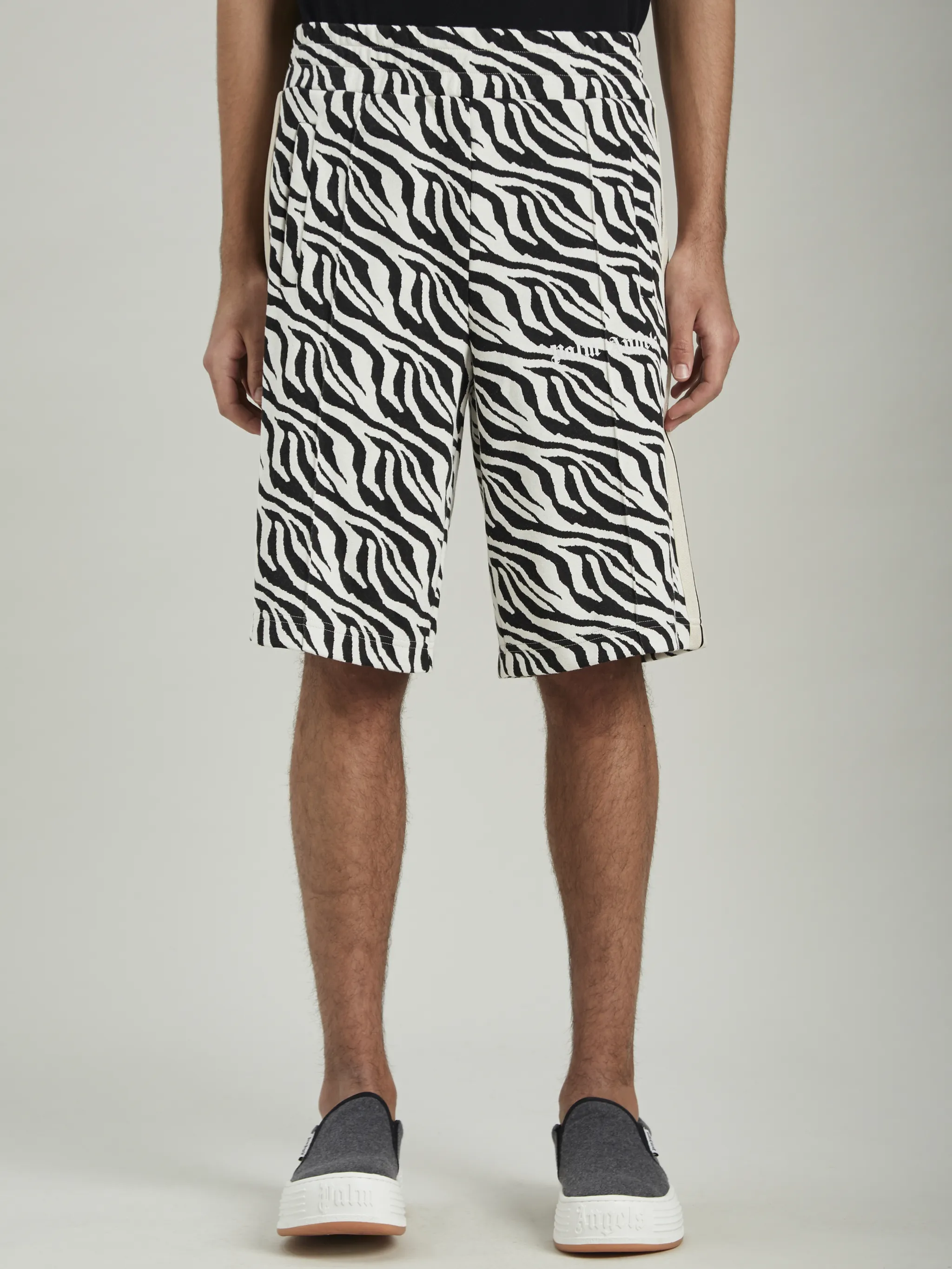 SHORTS SPORTIVI ZEBRATI - Sito ufficiale di Palm Angels®