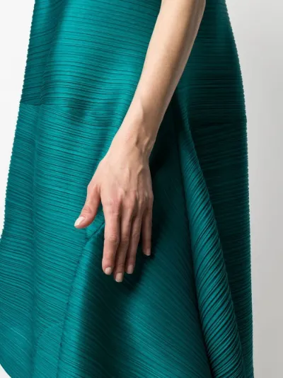 pleat detail