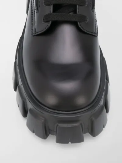 prada combat