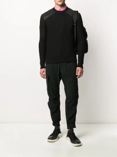 MAGLIONE IN LANA CON SPALLE IMBOTTITE