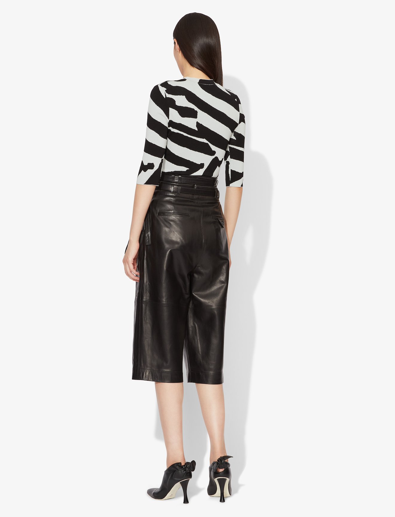 Abstract Animal Print Jacquard Elbow Sleeve Crewneck Top #2