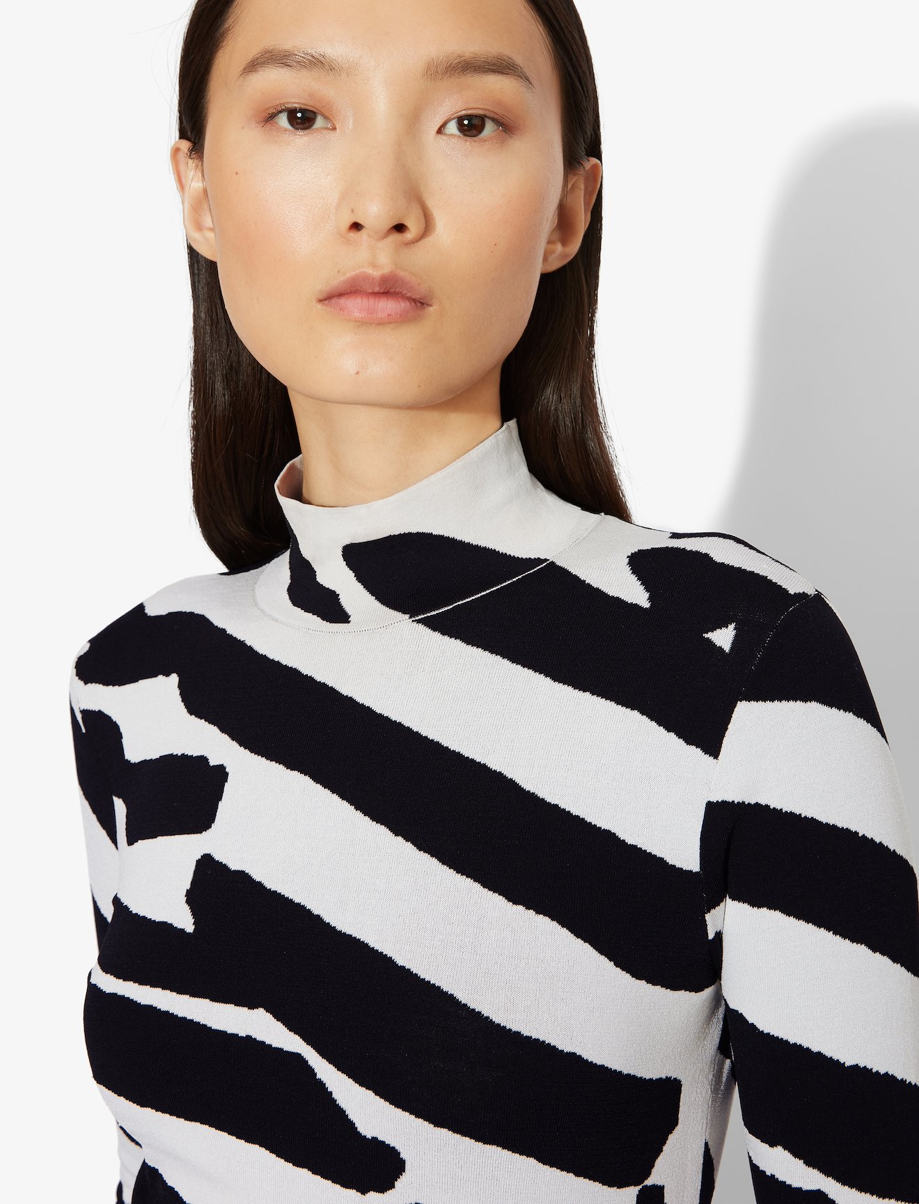 Abstract Animal Print Jacquard Long Sleeve Turtleneck Top #3