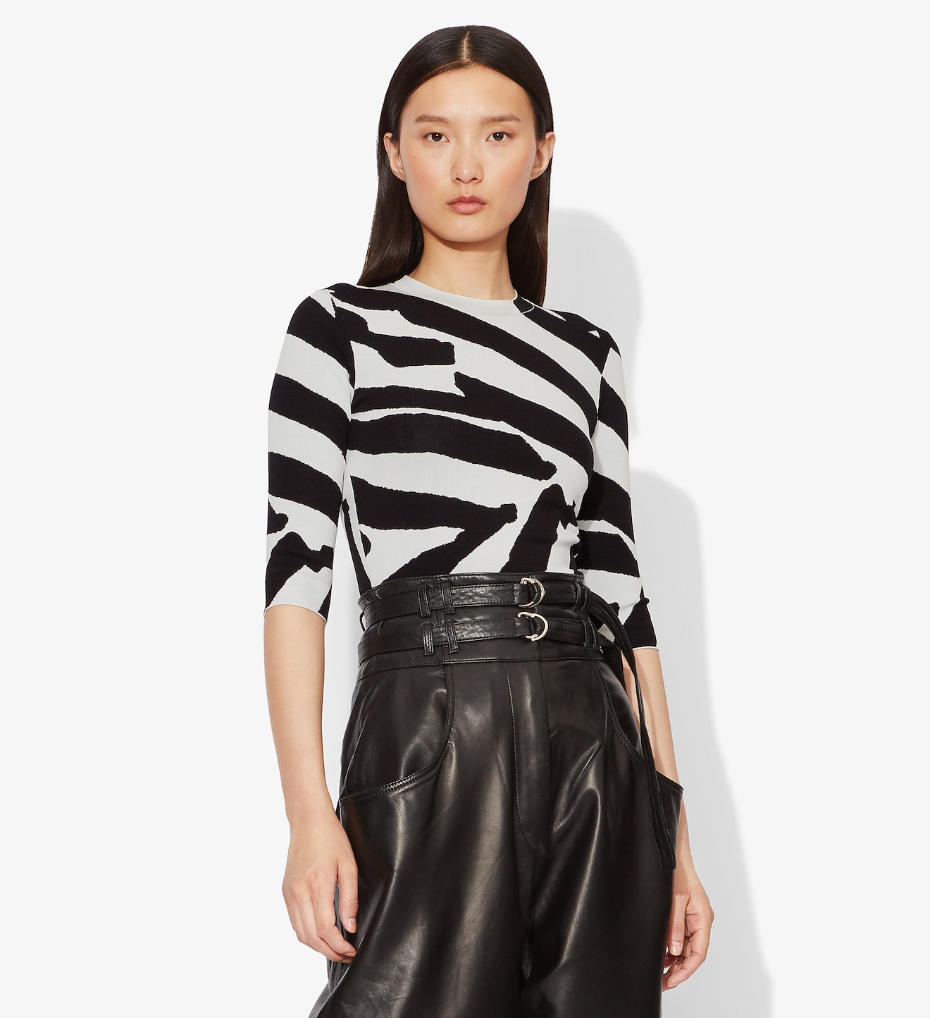 Abstract Animal Print Jacquard Short Sleeve Crewneck Top