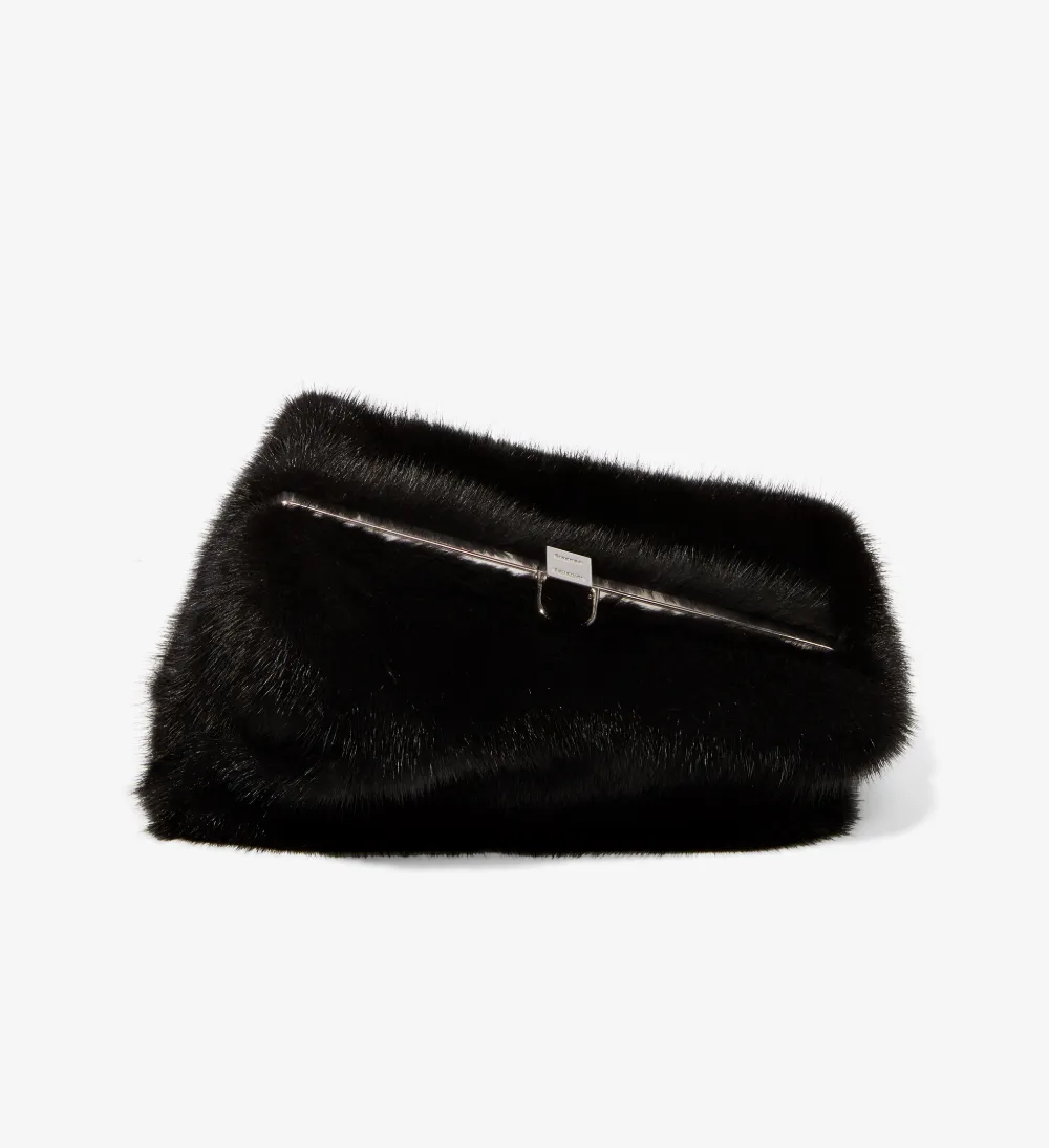 Asymmetrical Frame Clutch