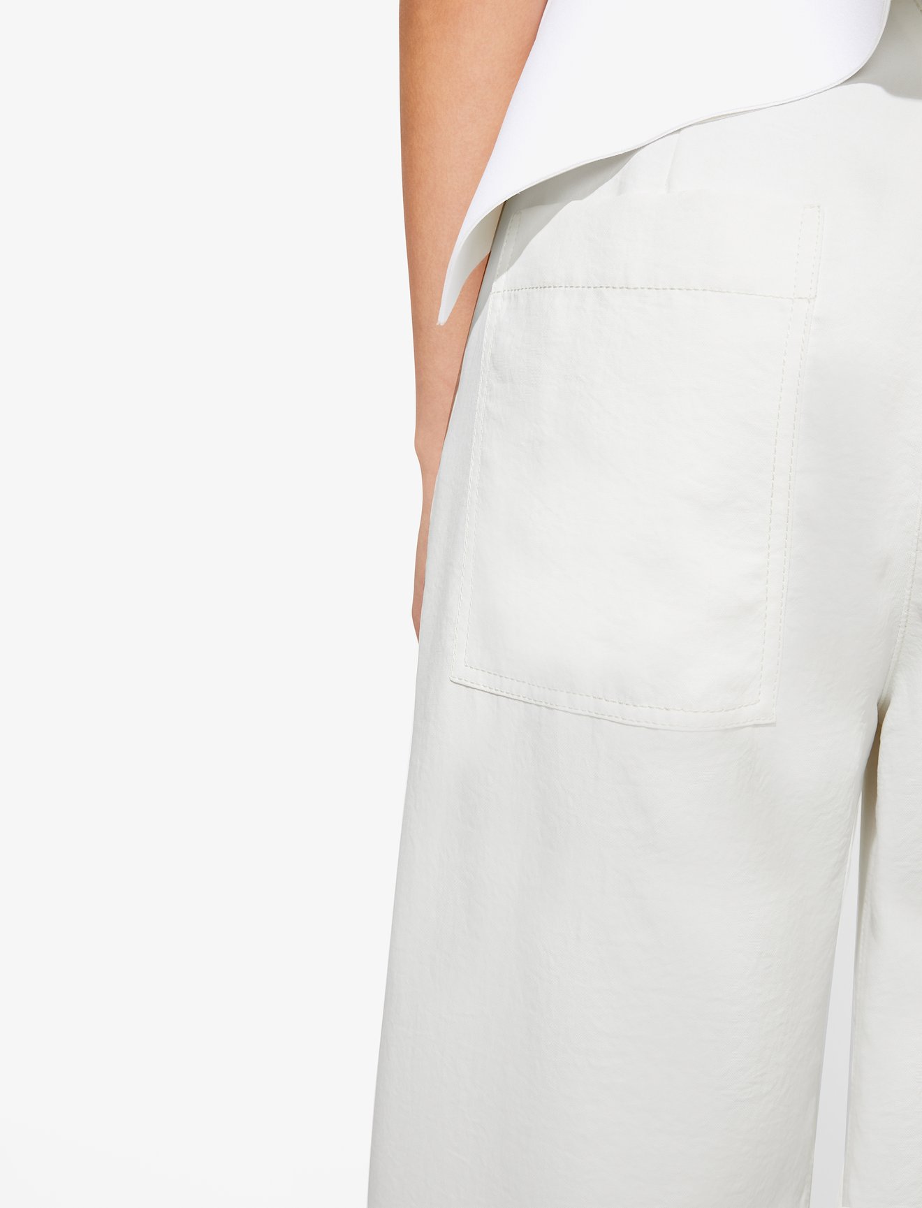 Belted Crêpe Pants #4