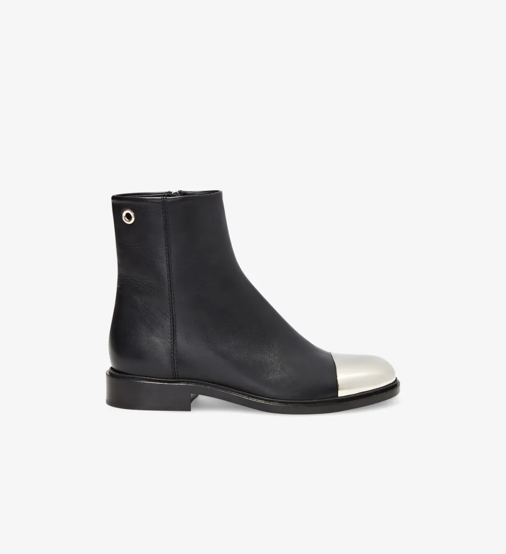 Flat Cap Toe Boot