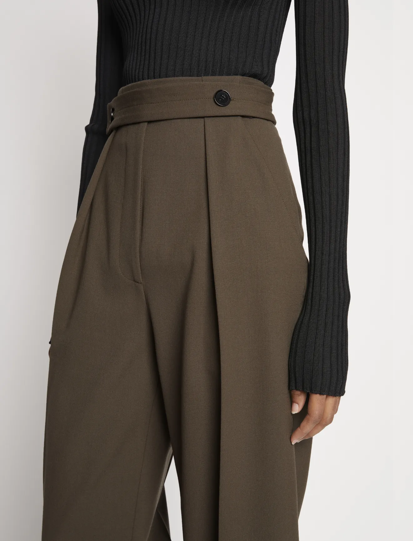 Lightweight Wool Pants in green 