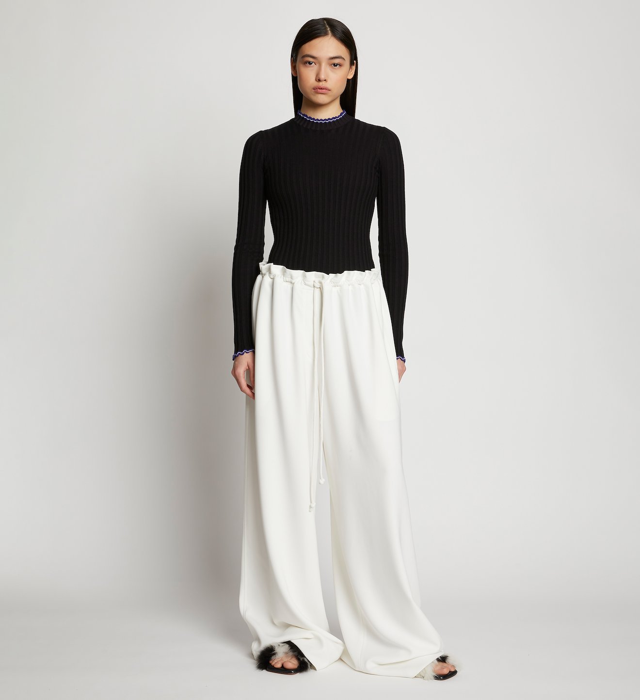Matte Crepe Gathered Pants
