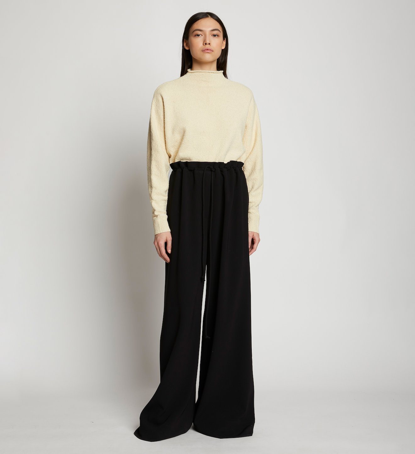 Matte Crepe Gathered Pants