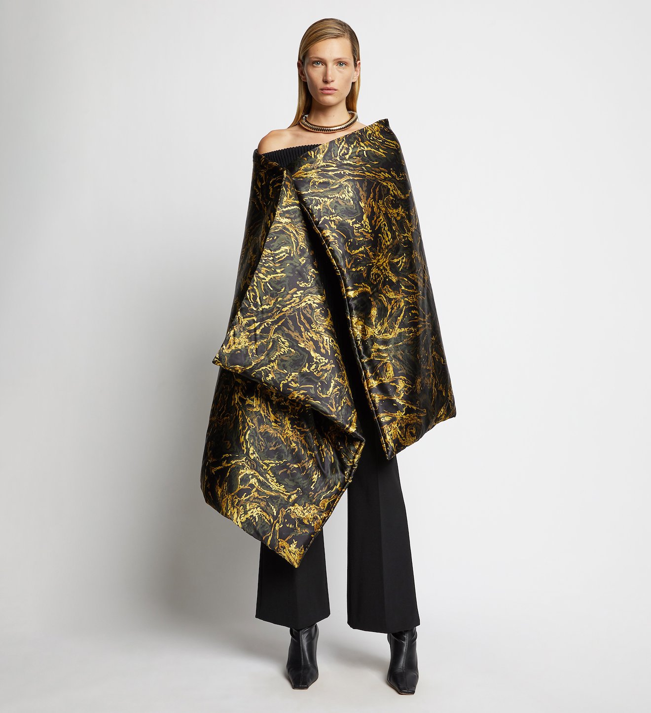 Painted Figures Padded Satin Blanket