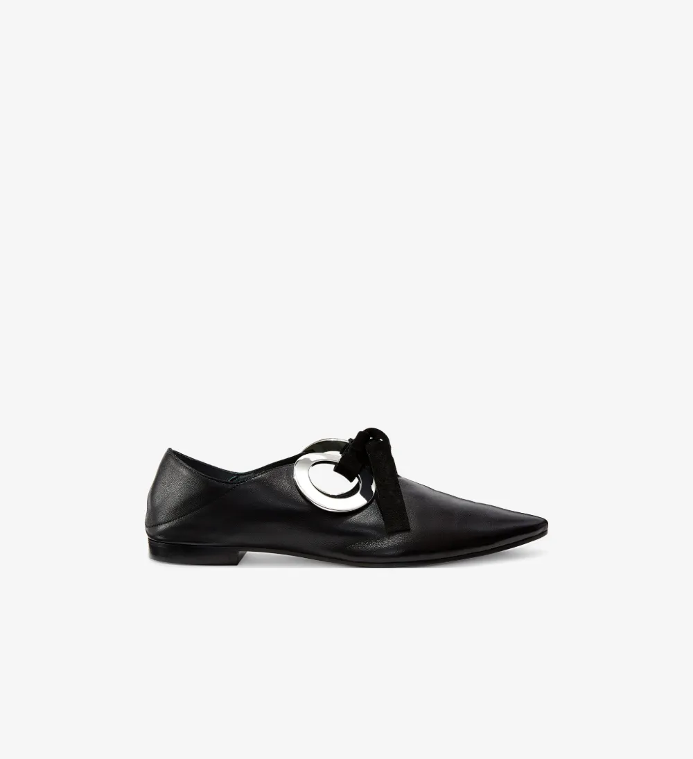 Pointed Flat