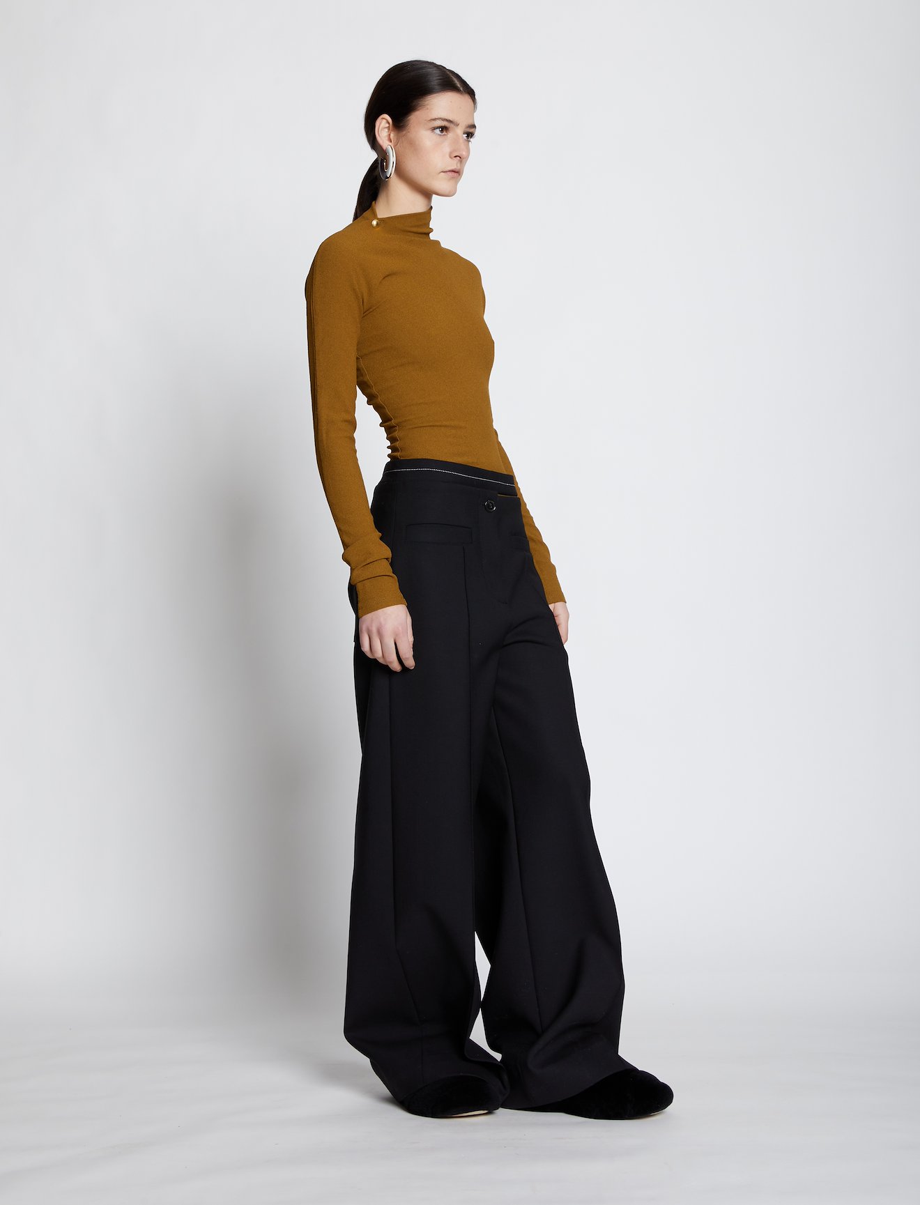 Stretch Crepe Twisted Top #1