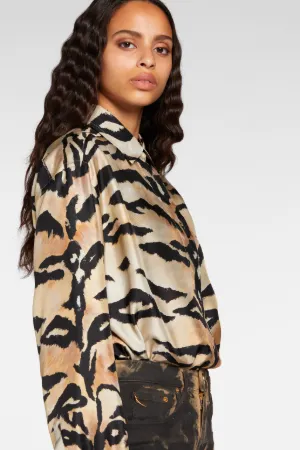 camisa de seda florida