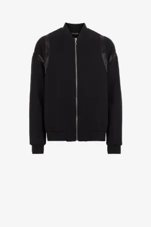 Chaqueta deportiva con logo bordado