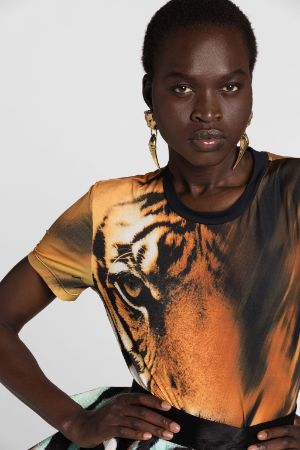 футболка с тигровым принтом