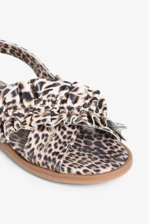 sandalias con detalle de volantes 