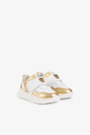 Sneakers mit Klettverschluss