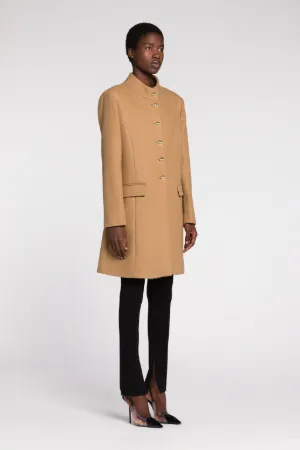 Manteau à boutonnage simple