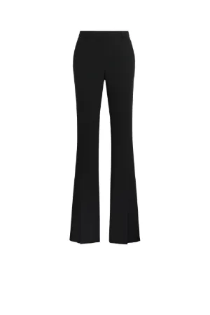 Pantaloni svasati