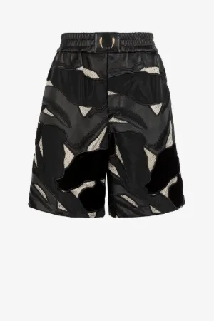 Shorts mit Tigerzahn und Kontrasteinsätzen