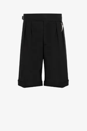 Shorts mit Tigerzahn-Verzierung