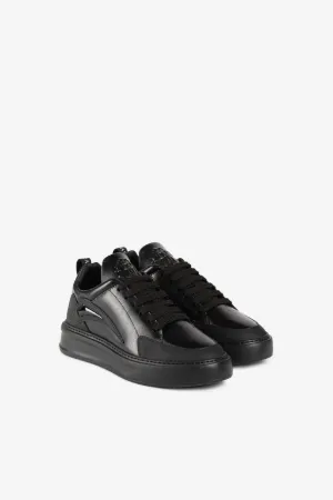 Sneakers mit Spiegelschlange