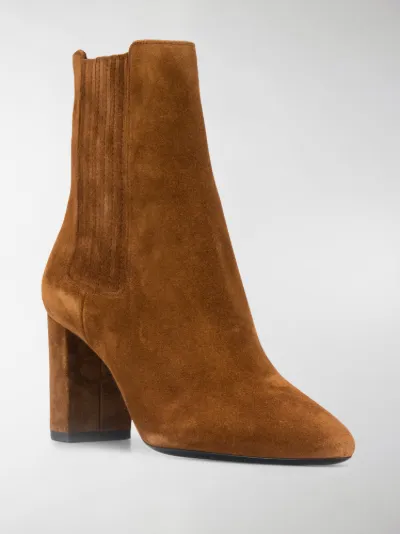 almond toe chelsea boots