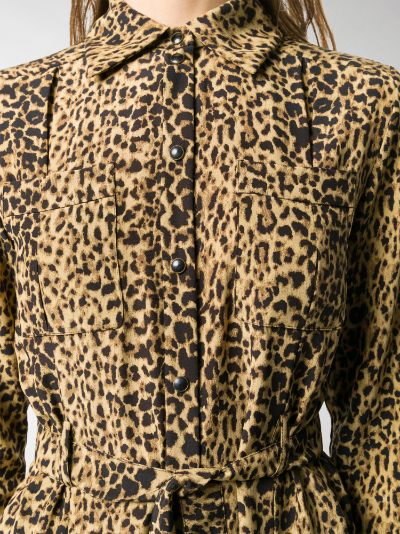 animal print collar shirt