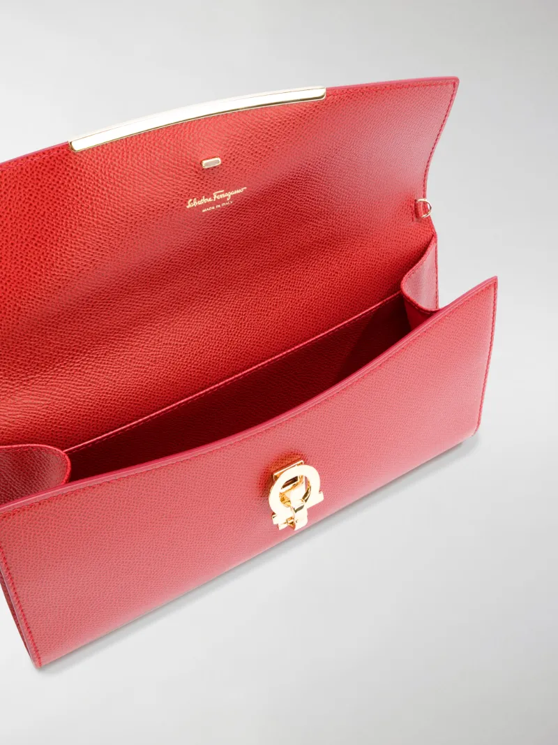 ferragamo gancio clutch