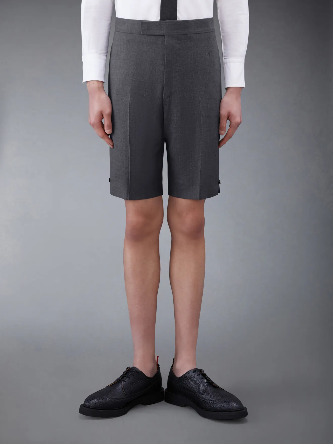 THOM BROWNE ダークグレー ショートパンツ サイズ1 THOM BROWNE ダークグレー ショートパンツ サイズ1