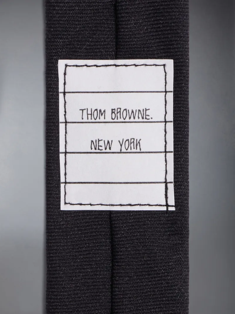 希少THOM BROWNE クジラ柄ネクタイ グレー 希少THOM BROWNE クジラ柄ネクタイ グレー
