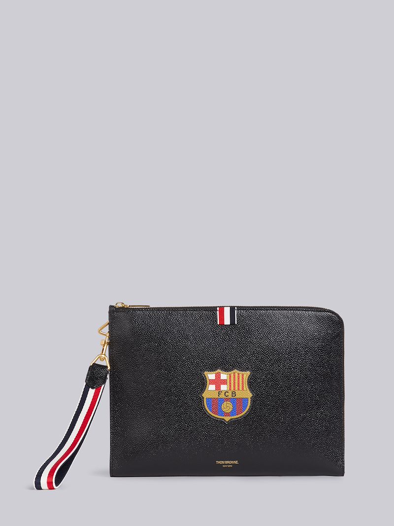 ブラック ペブルドカーフスキン3dプリント Fc バルセロナ クレスト ミディアム ガセットフォーリオブラック Thom Browne 公式オンラインサイト