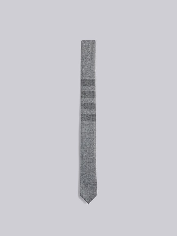 4-Bar pointed tie