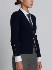 经典羊绒4条纹V领开衫