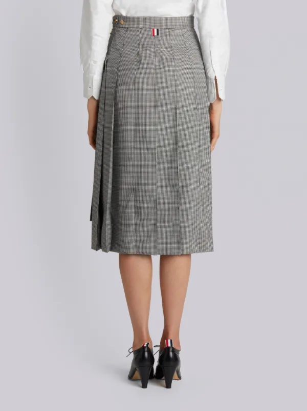 pleated skirt below knee