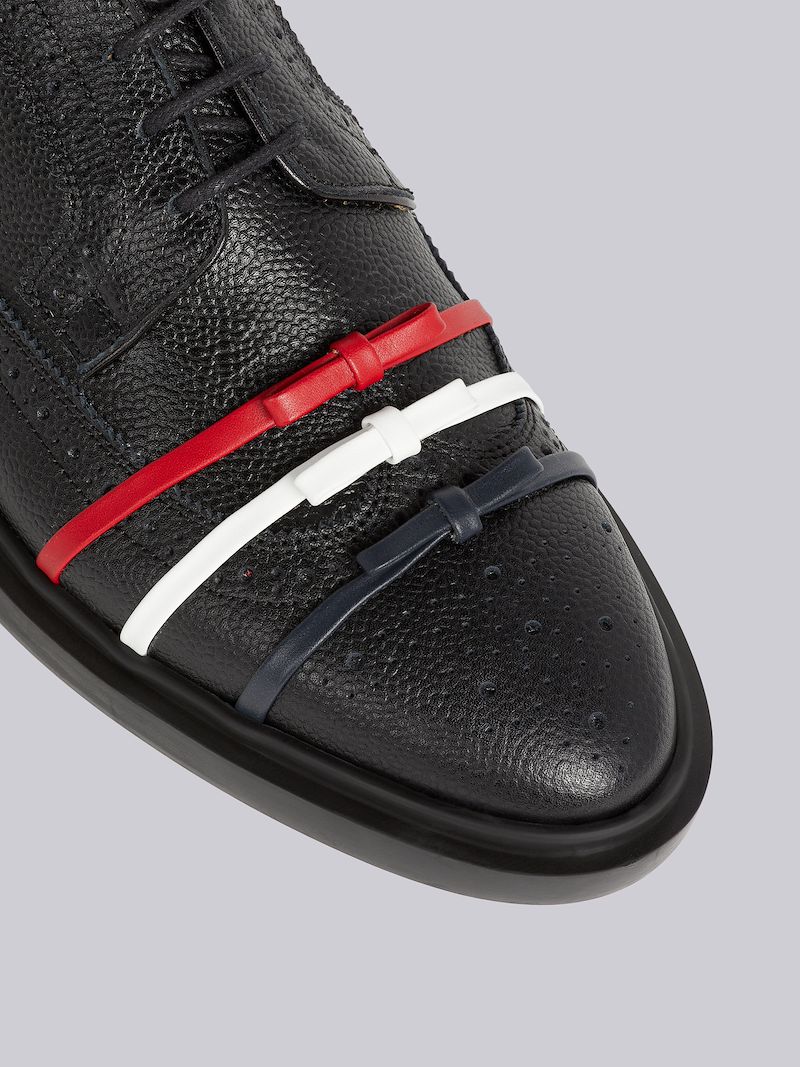 Black Pebble Grain Leather Lightweight Rubber Sole 3-Bow Longwing Brogue