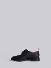 Classic Longwing Brogue Flat In Black Pebble Grain