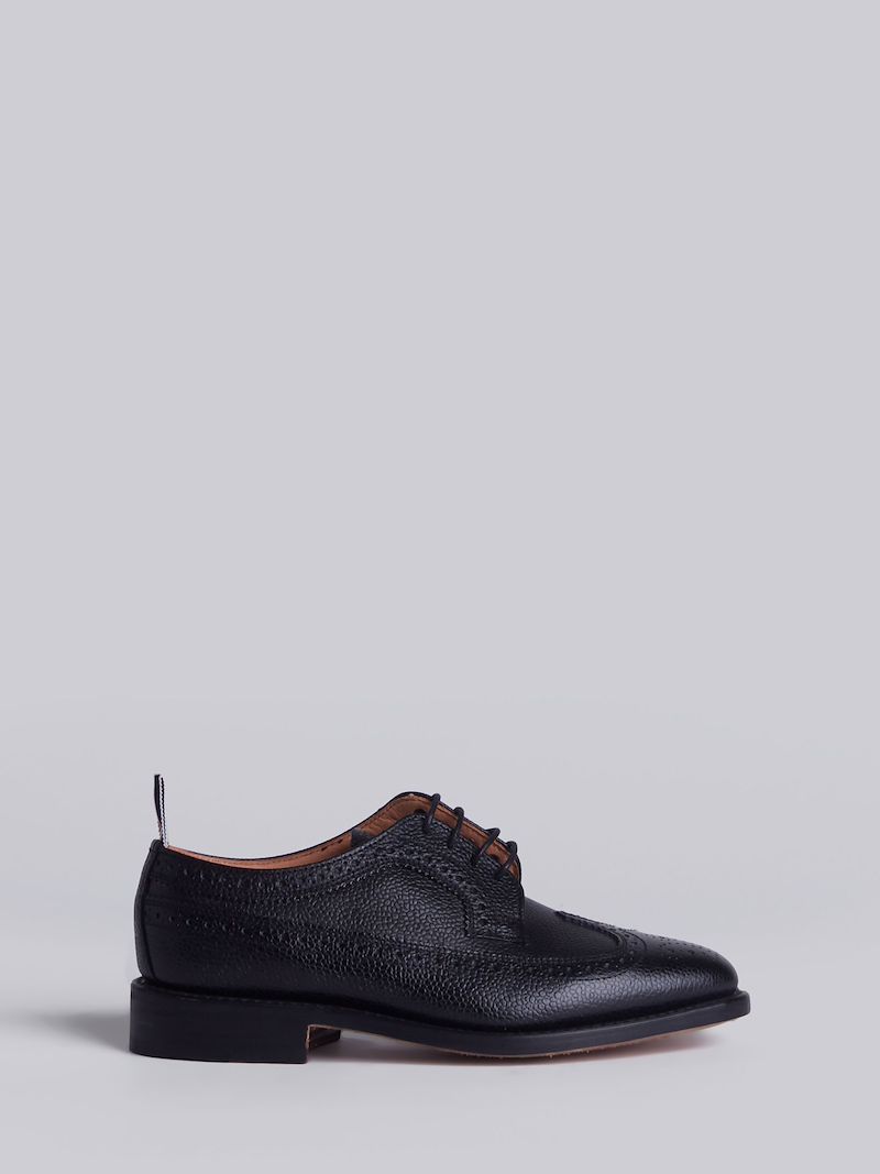 Classic Longwing Brogue Flat In Black Pebble Grain