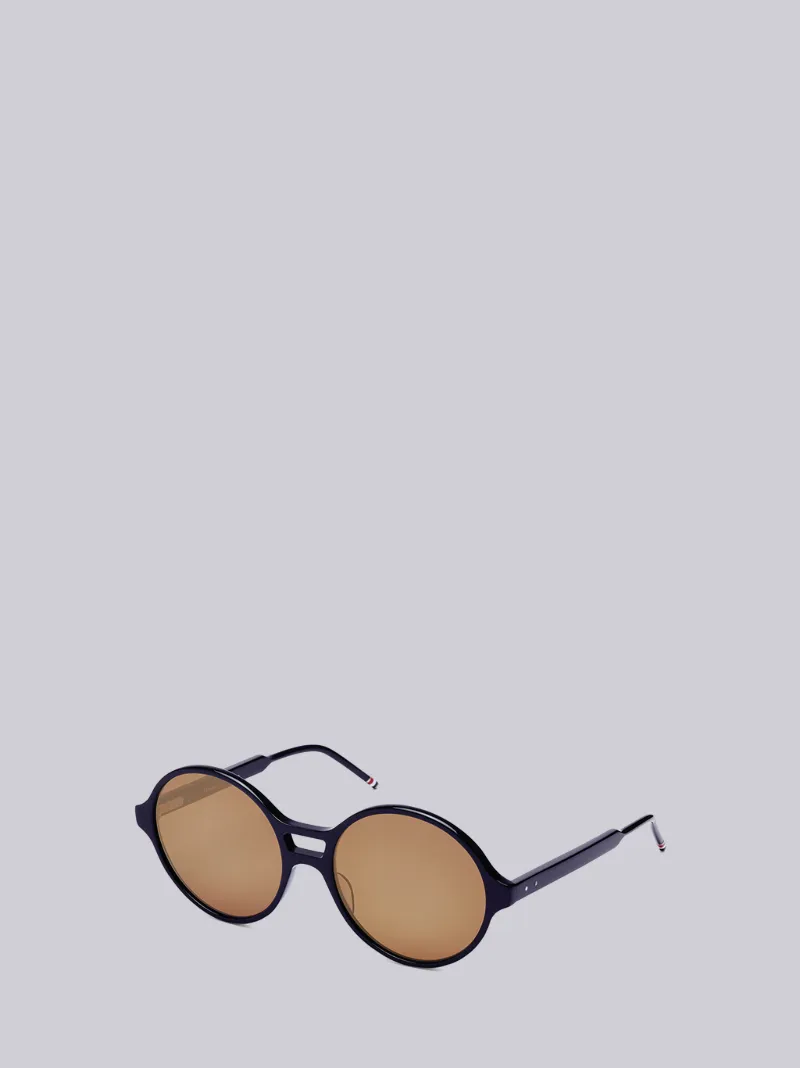 dark round sunglasses
