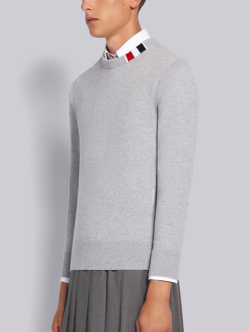 crewneck collar